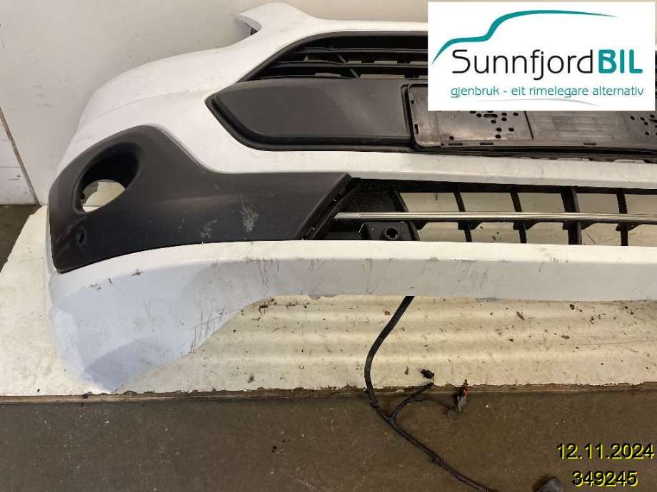 Støtfanger foran til Ford Transit 2014-->> (1779136|BK21R17757ABXWAA|1779135)