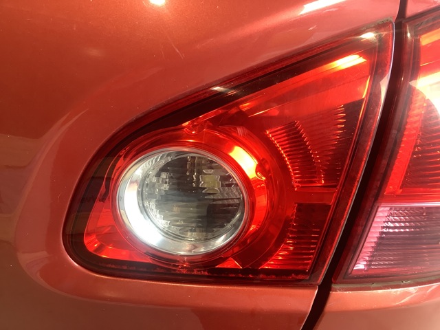 Baklykt høyre indre til Nissan Qashqai, 2007-2010 (Type I, Fase 1)  (NISSAN|26554JD85A)