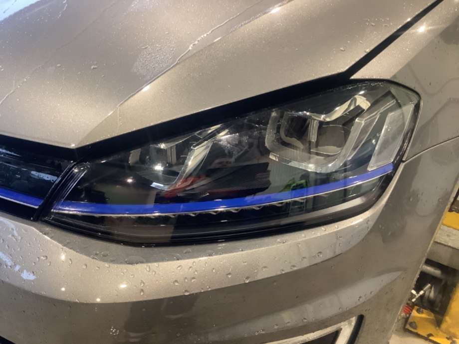 Frontlykt venstre halogen til VW e-Golf, 2014-2017 (Fase 1) (VOLKSWAGEN|5GE941773)