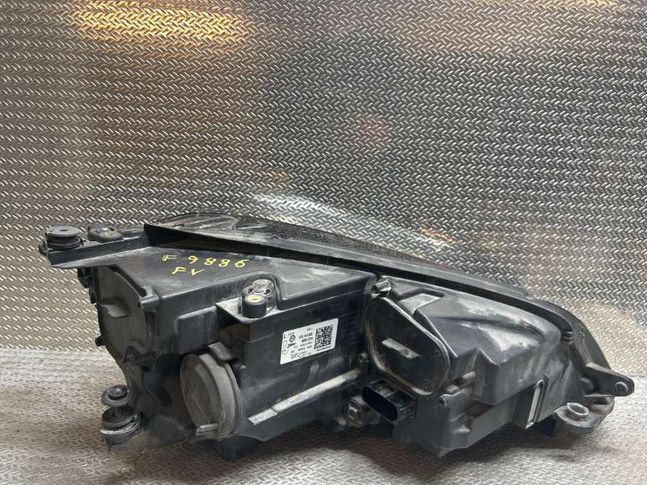 Frontlykt venstre halogen til VW e-Golf 2014-2017 (Fase 1) (VOLKSWAGEN|5GE941773|5GE 941 773|5GE941035)