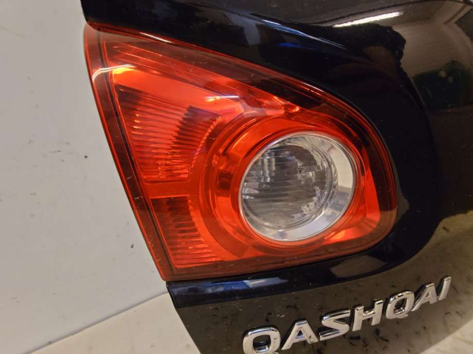 Baklykt venstre indre til Nissan Qashqai 2007-2010 (Type I, Fase 1)  (NISSAN|26559JD85A|)