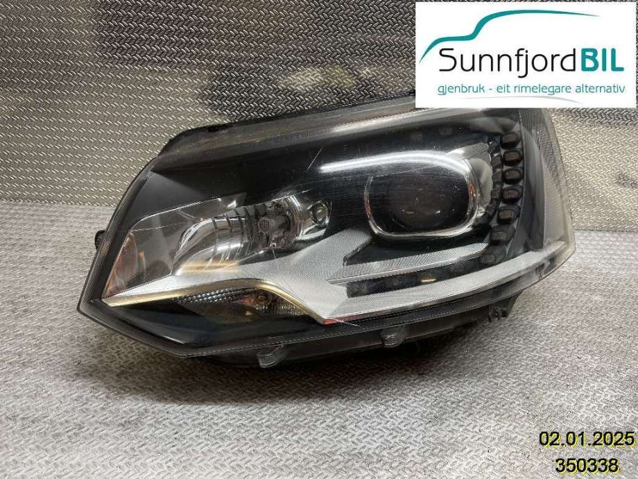 Frontlykt venstre xenon til VW Transporter / Caravelle, 2009-2015 (Fase 2) (T5) (T5) (VOLKSWAGEN|7E5 941 017)