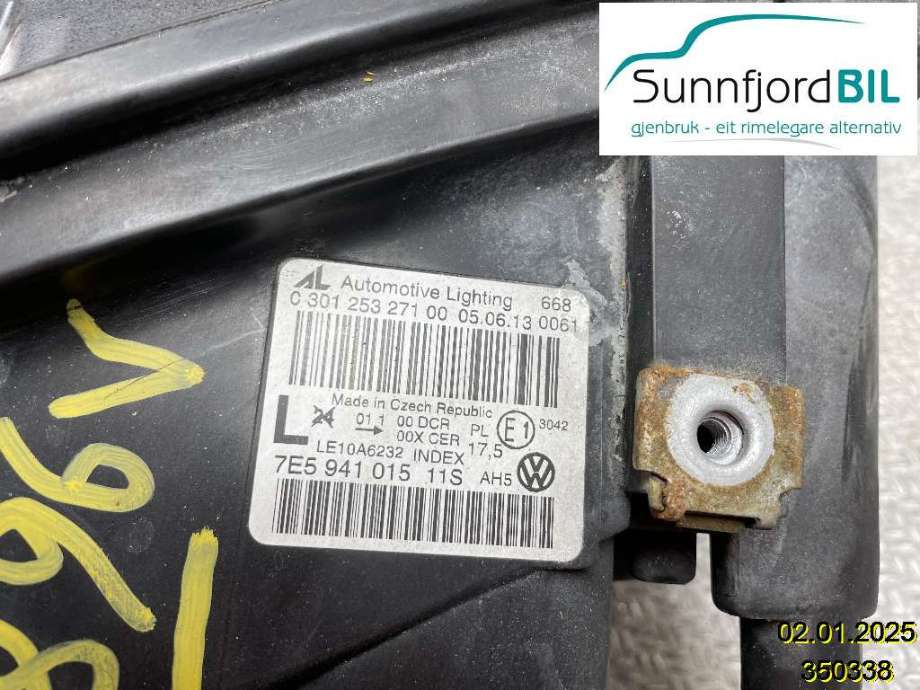 Frontlykt venstre xenon til VW Transporter / Caravelle 2009-2015 (Fase 2) (T5) (T5) (VOLKSWAGEN|7E5 941 017|7E5 941 017 B|7JE594101511S)