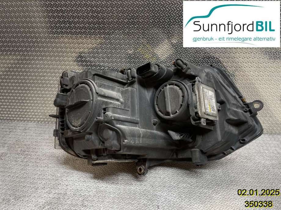 Frontlykt venstre xenon til VW Transporter / Caravelle 2009-2015 (Fase 2) (T5) (T5) (VOLKSWAGEN|7E5 941 017|7E5 941 017 B|7JE594101511S)