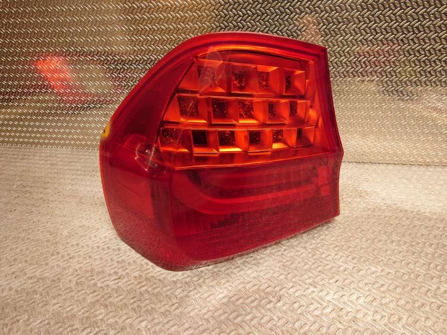 Baklykt venstre til BMW 3-Serie, 2005-2011 (E90/E91/E92/E93) (E90/E91/E92/E93) (BMW|)
