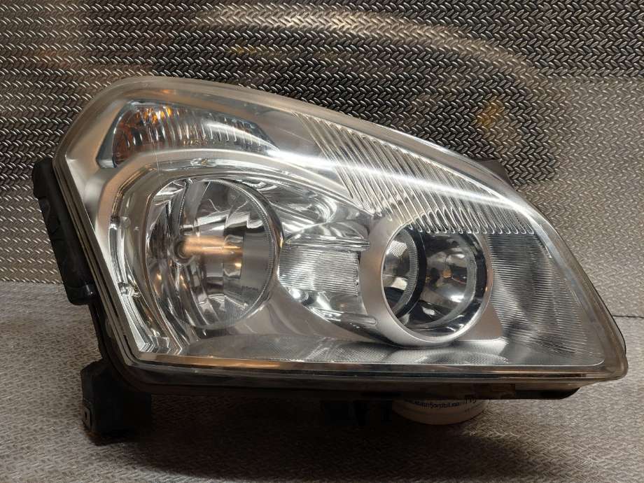 Frontlykt høyre halogen til Nissan Qashqai 2007-2010 (Type I, Fase 1)  (NISSAN|26010JD900|26010JD95A|26010 JD900)