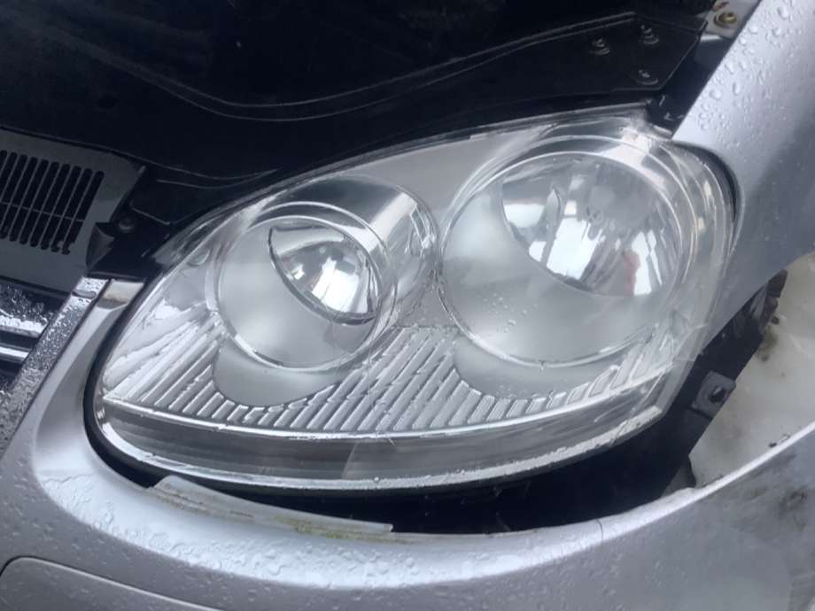 Frontlykt venstre halogen til VW Golf V, Combi, 2003-2008  (VOLKSWAGEN|1K6 941 029 P)
