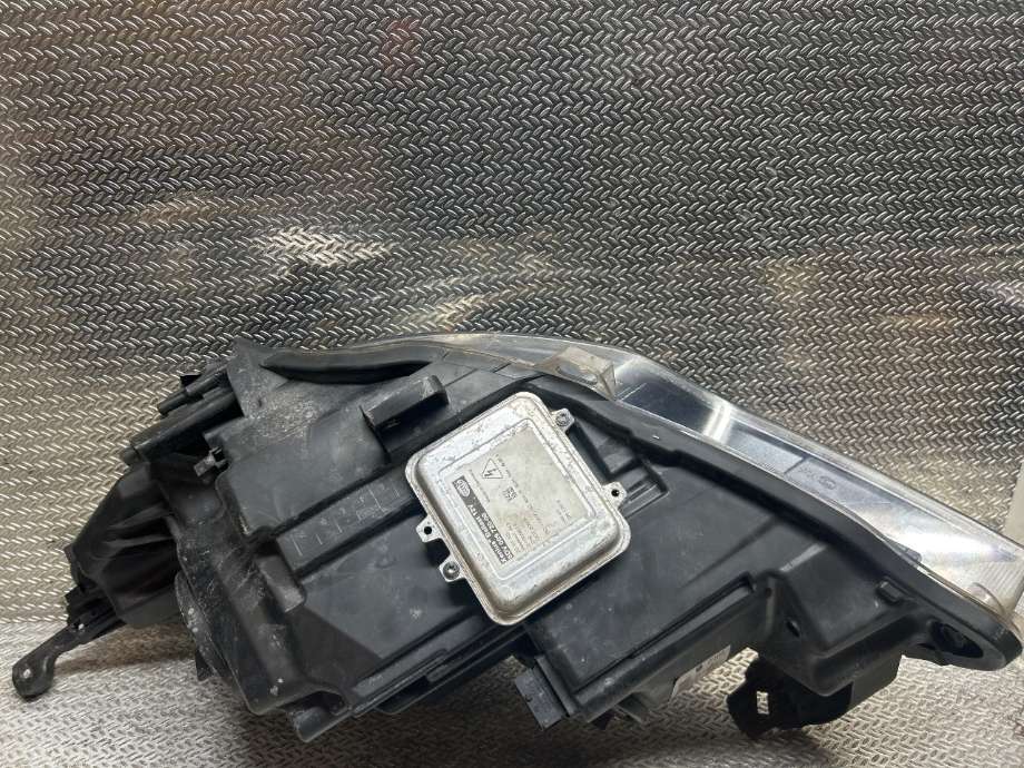 Frontlykt høyre xenon til Opel Astra J 2010-2015 (OPEL|13398145|13306934|1ZT01001206)
