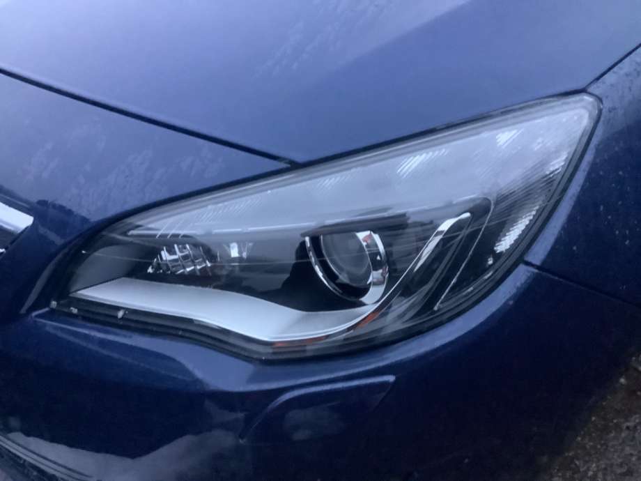 Frontlykt venstre xenon til Opel Astra J, 2010-2015  (OPEL|13398144)