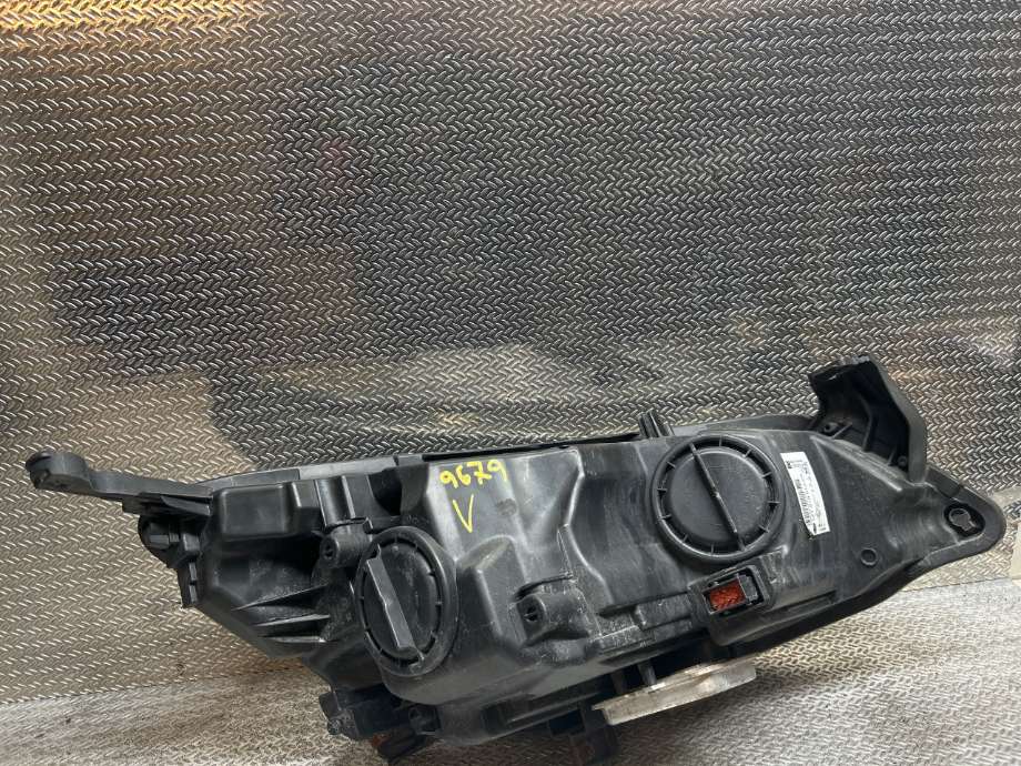Frontlykt venstre xenon til Opel Astra J 2010-2015 (OPEL|13398144|13306933|1ZT01001205)