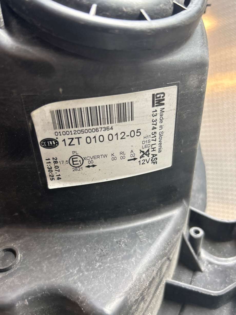 Frontlykt venstre xenon til Opel Astra J 2010-2015 (OPEL|13398144|13306933|1ZT01001205)