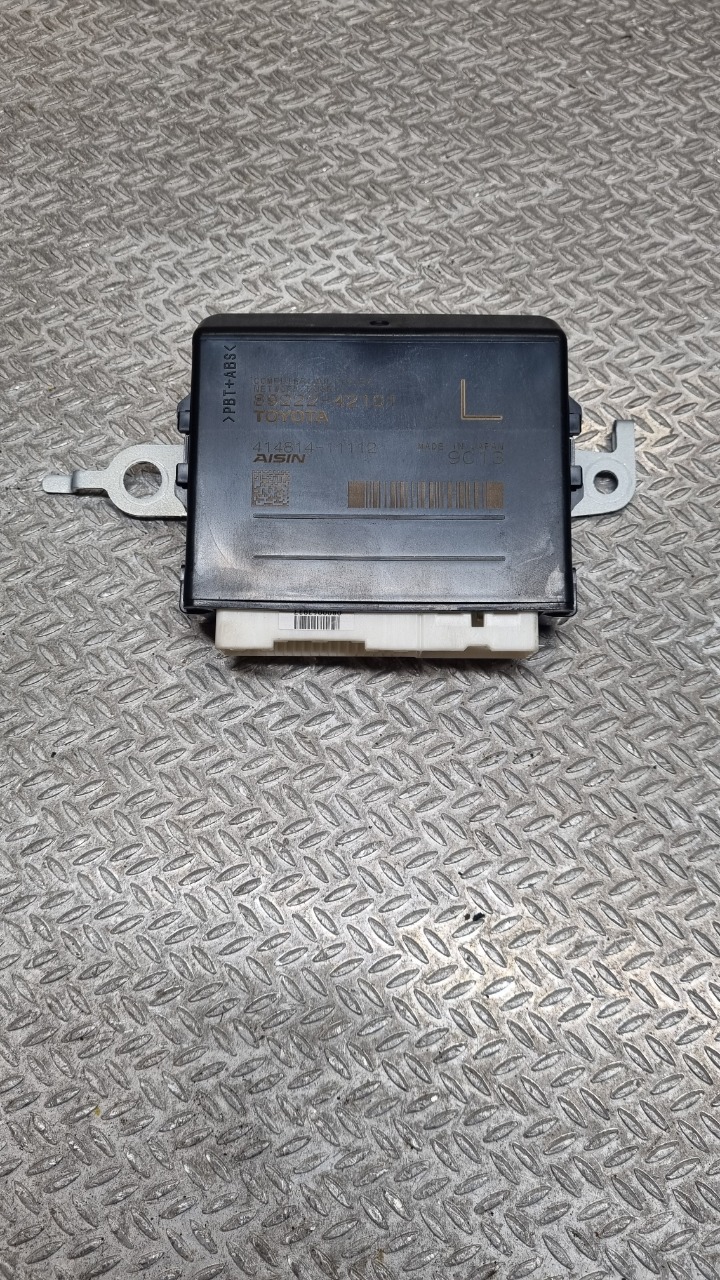 Styreenhet elektrisk bakluke til Toyota RAV4, 2019-->> (Type V)  (TOYOTA|8922242101)