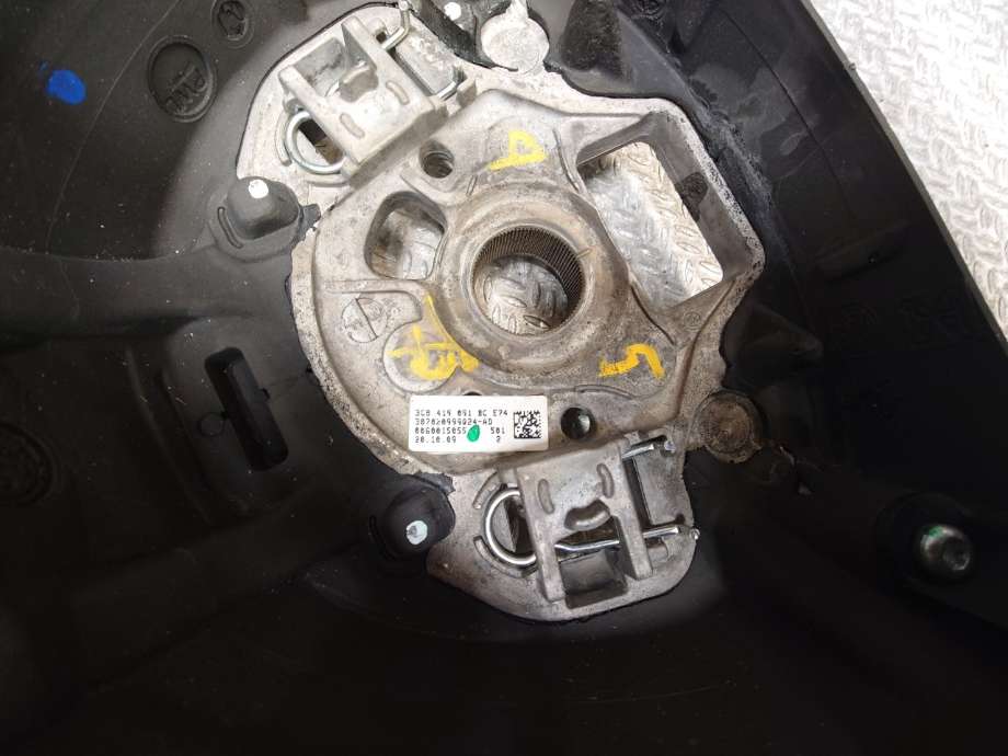 Ratt til VW Golf VI 2008-2012 (VOLKSWAGEN|3C8419091BEE74|3C8419091CBE74|3C8 419 091 BC E74)