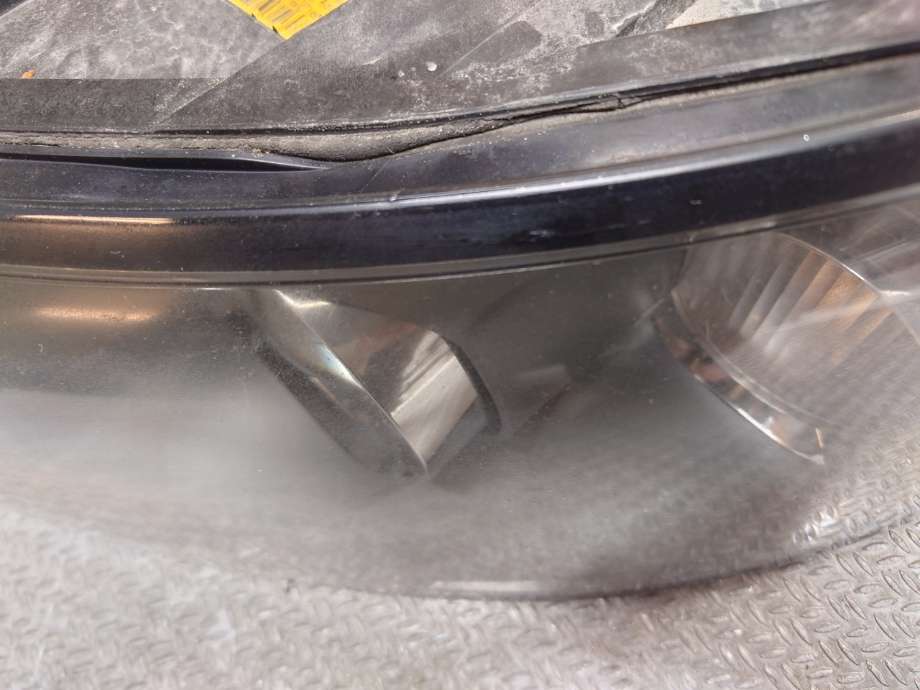 Frontlykt venstre halogen til Volvo V50 2004-2007 (Fase 1) (VOLVO|30698885|31335221)
