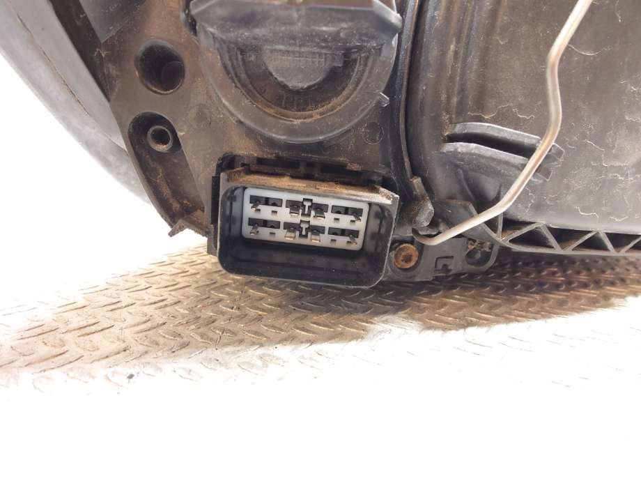 Frontlykt venstre halogen til Volvo V50 2004-2007 (Fase 1) (VOLVO|30698885|31335221)