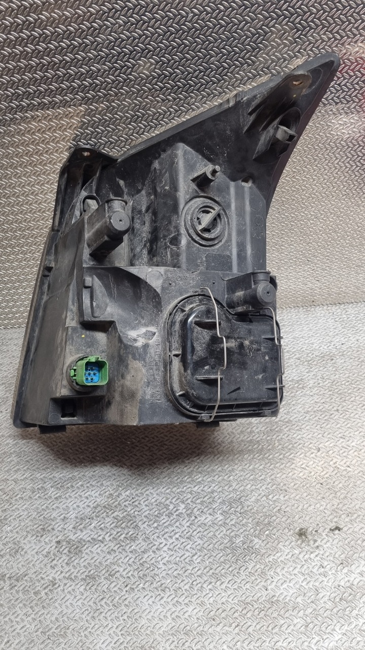 Frontlykt høyre halogen til Ford Transit 2006-2013 (FORD|1537773|6C1113W029CD|6C1113W029)