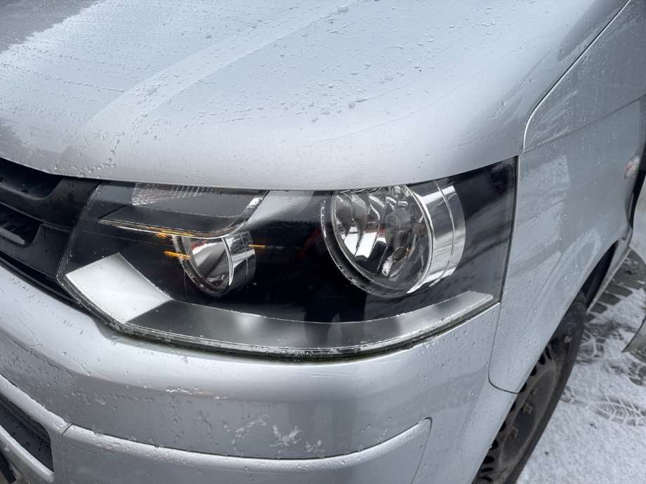 Frontlykt venstre halogen til VW Transporter / Caravelle, 2009-2015 (Fase 2) (T5) (T5) (VOLKSWAGEN|7E1 941 015 S)