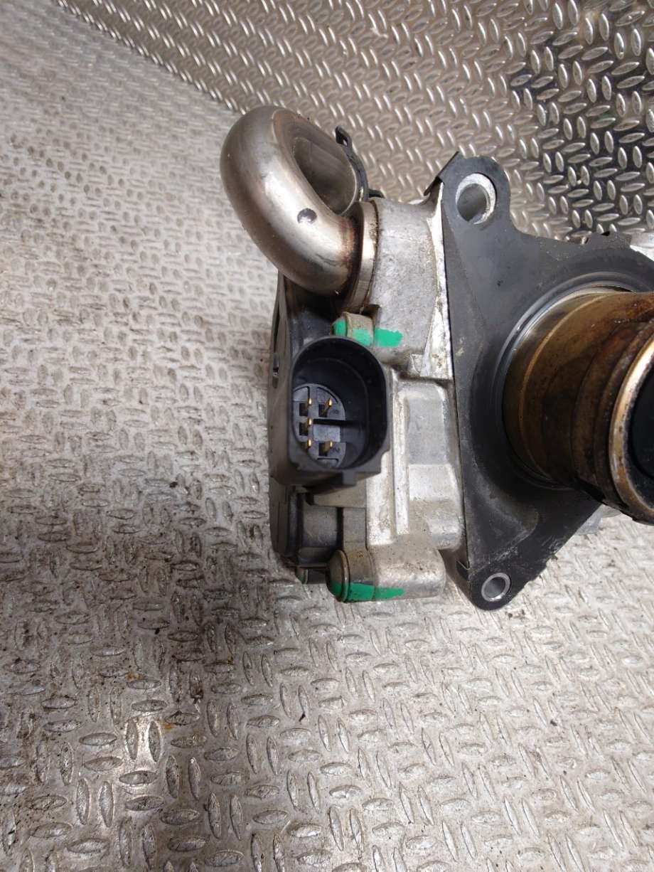 EGR-ventil til VW Caddy 2015-2020 (Type III, Fase 3) (VOLKSWAGEN|04L131501AD|04L131501R|04L 131 501 AD)