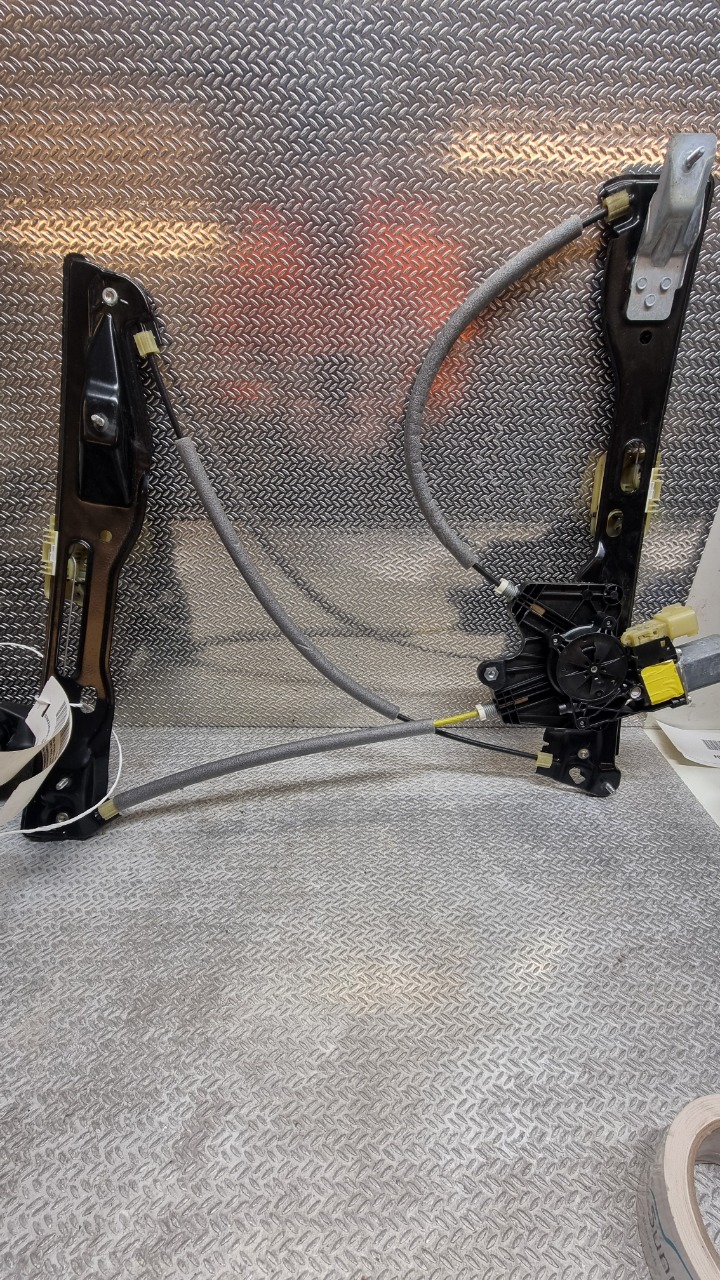 Ruteheis til Ford Mondeo, 2014-2019 (Type V, Fase 1)  (FORD|DS73-F23208-AF)