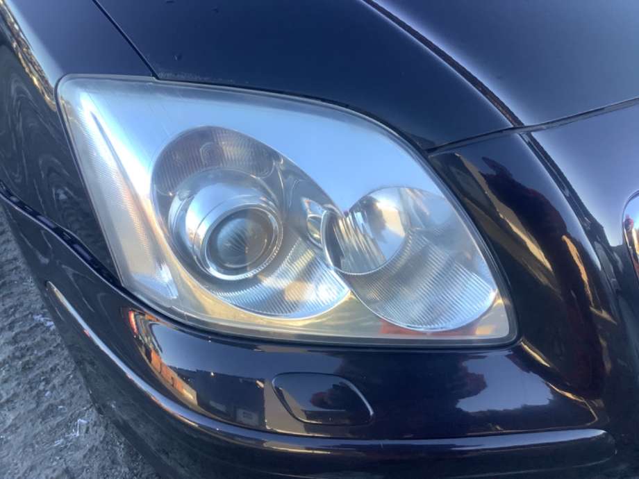 Frontlykt høyre halogen til Toyota Avensis, 2003-2008 (Type II)  (TOYOTA|8113005210)