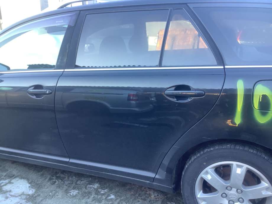 Dør venstre bak til Toyota Avensis, 2003-2008 (Type II)  (TOYOTA|)