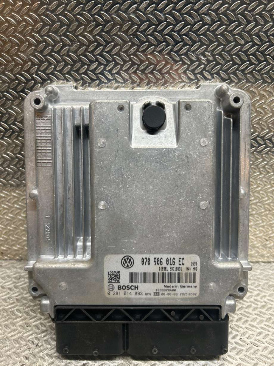 Styreenhet motor til VW Transporter / Caravelle, 2003-2009 (Fase 1) (T5) (T5) (VOLKSWAGEN|070906016EC)