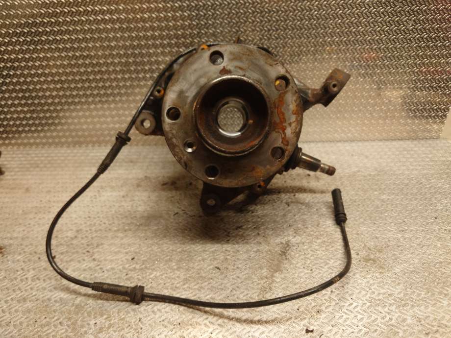 Hjulspindel høyre foran til BMW X3, 2010-2017 (F25) (F25) (BMW|31216855954)