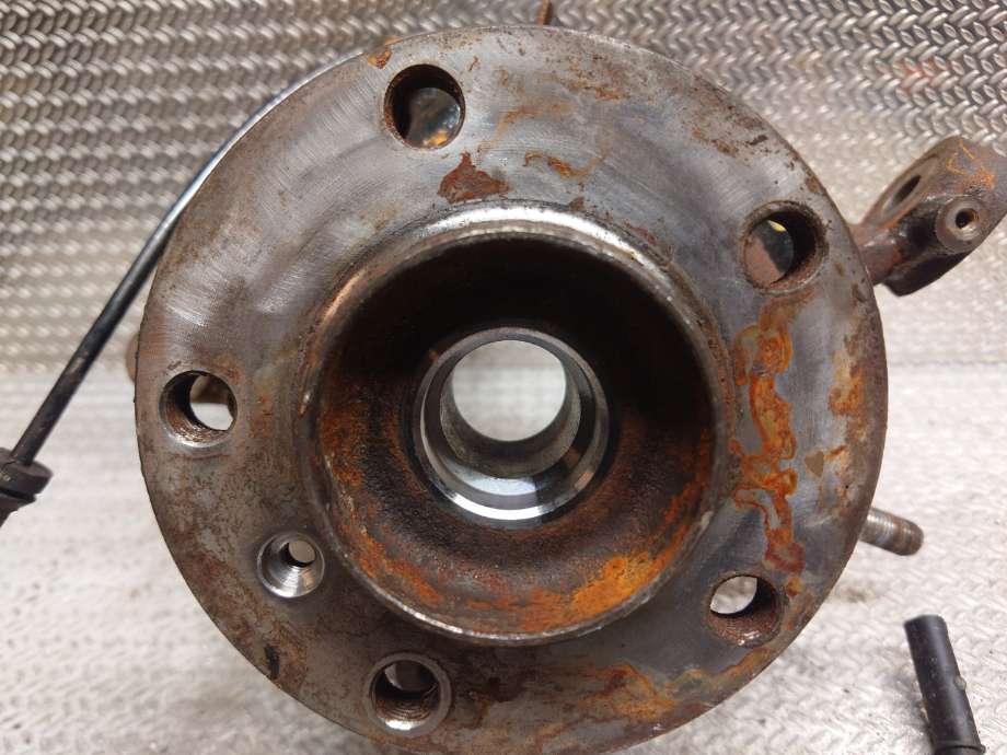 Hjulspindel høyre foran til BMW X3 2010-2017 (F25) (F25) (BMW|31216855954|31 21 6 855 954|)