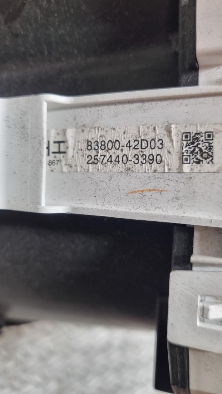 Instrumentpanel til Toyota RAV4, 2006-2009 (Type III, Fase 1)  (TOYOTA|8380042D02)