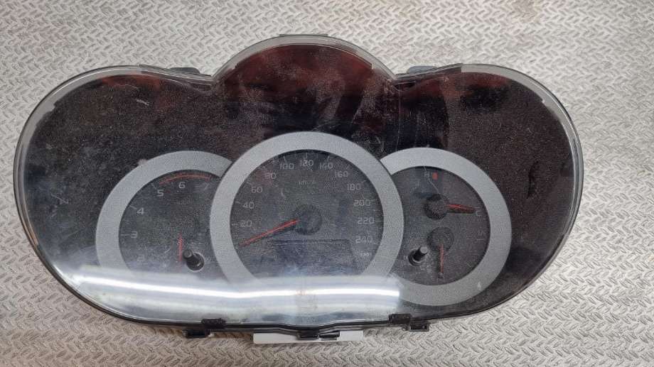 Instrumentpanel til Toyota RAV4 2006-2009 (Type III, Fase 1)  (TOYOTA|8380042D02|83800-42D02|83800-42D03)