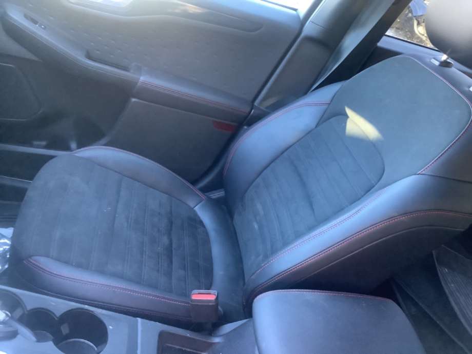 Sete foran høyre til Ford Kuga, 2019-->> (Type III)  (FORD|)