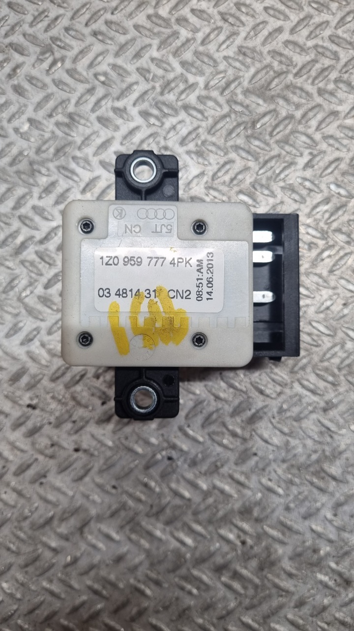Bryter diverse til Škoda Superb 2008-2015 (Type II)  (SKODA|1Z0959777|1Z0 959 777|1Z0 959 777 4PK)