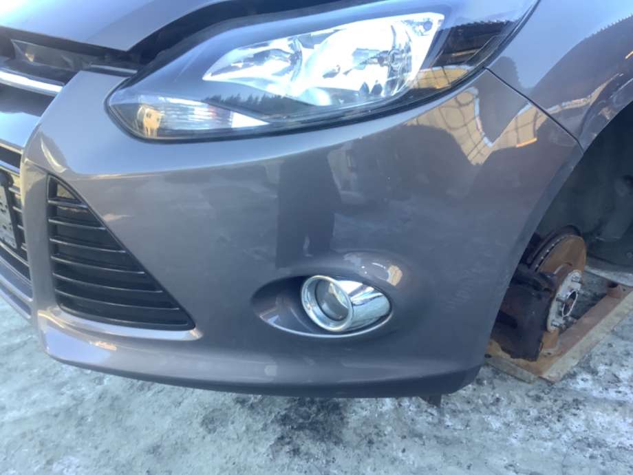 Støtfanger foran til Ford Focus 2011-2014 (Type III, Fase 1)  (FORD|1719342|)