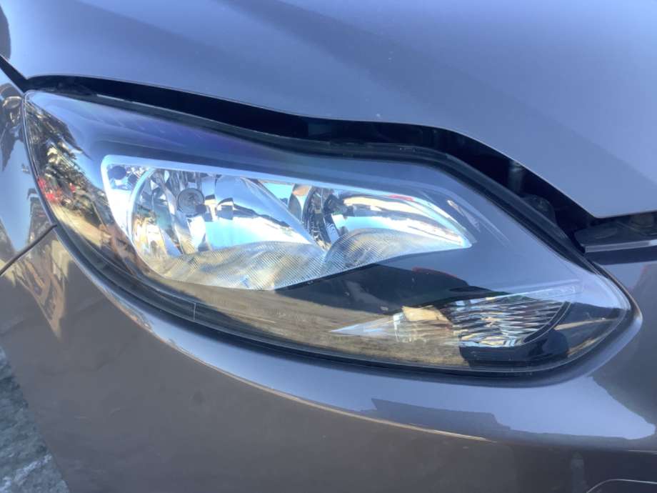 Frontlykt høyre halogen til Ford Focus, 2011-2014 (Type III, Fase 1)  (FORD|BM51-13W029-RB)
