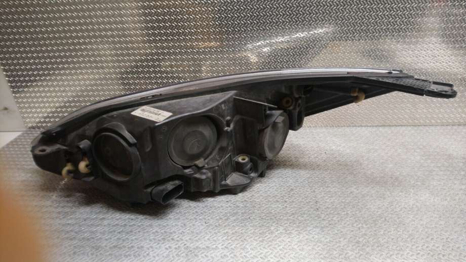 Frontlykt høyre halogen til Ford Focus 2011-2014 (Type III, Fase 1)  (FORD|BM51-13W029-RB|1873933|)