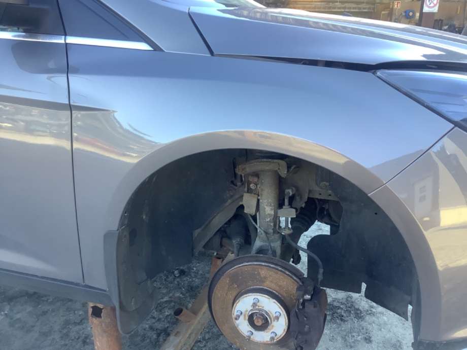 Skjerm høyre foran til Ford Focus, 2011-2014 (Type III, Fase 1)  (FORD|2171302)