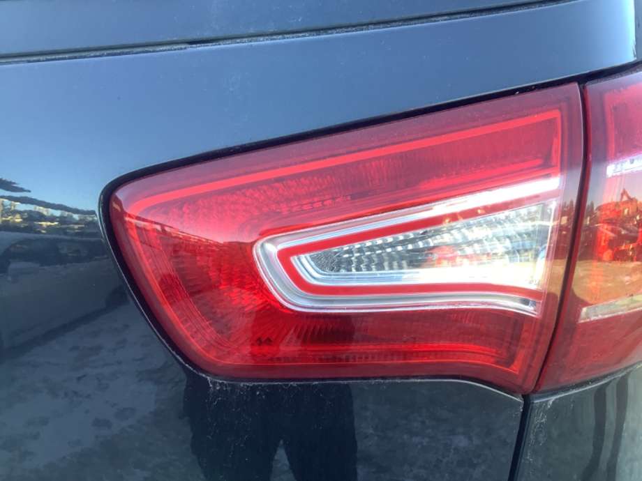 Baklykt høyre indre til Kia Sportage, 2010-2016 (Type III)  (KIA|92406 3W010)