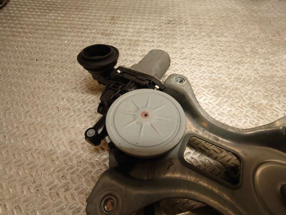 Ruteheis høyre foran til Toyota RAV4, 2009-2013 (Type III, Fase 2)  (TOYOTA|8571035180)