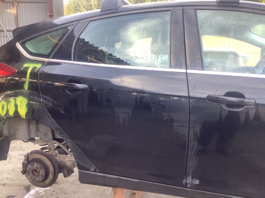 Dør høyre bak til Ford Focus, 2011-2014 (Type III, Fase 1)  (FORD|)