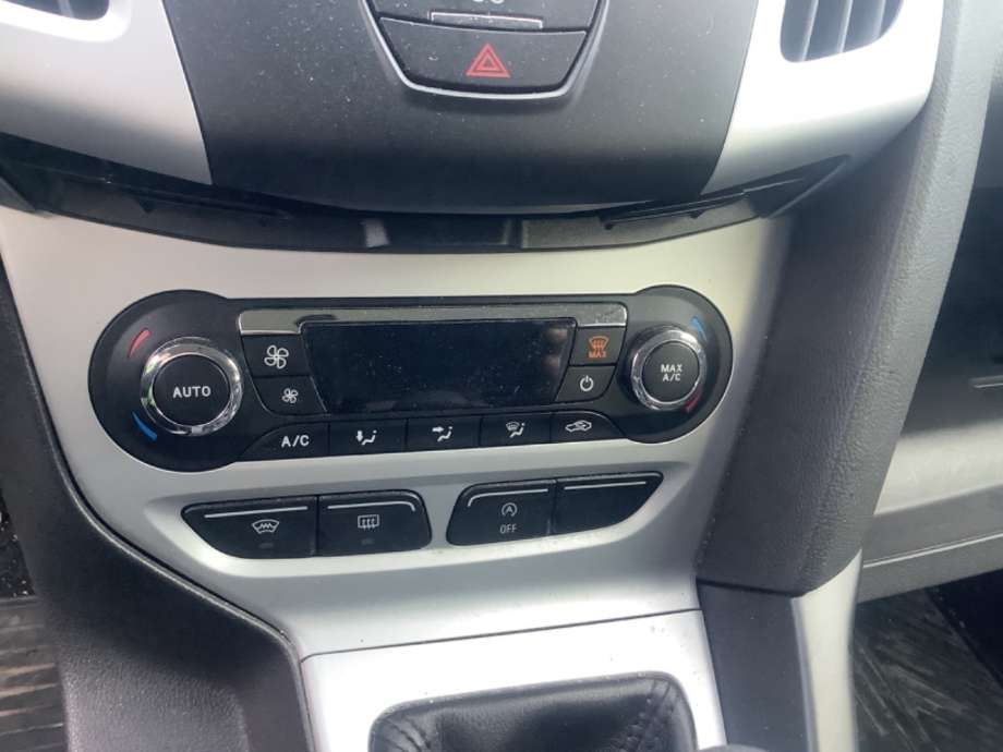 Varmeapparat betjening til Ford Focus, 2011-2014 (Type III, Fase 1)  (FORD|)