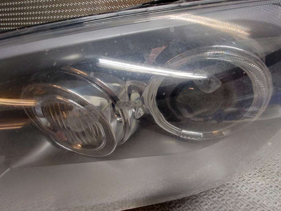 Frontlykt venstre xenon til BMW 1-Serie 2004-2011 (E81/E82/E87/E88) (E81/E82/E87/E88) (BMW|63127164931|63 12 7 164 931|)