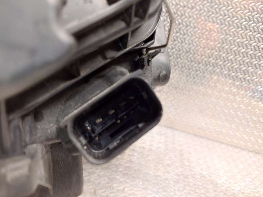 Frontlykt venstre xenon til BMW 1-Serie 2004-2011 (E81/E82/E87/E88) (E81/E82/E87/E88) (BMW|63127164931|63 12 7 164 931|)
