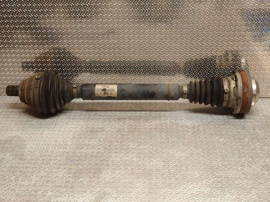 Drivaksel høyre foran til VW Caddy, 2010-2015 (Type III, Fase 2)  (VOLKSWAGEN|1K0407272CR)