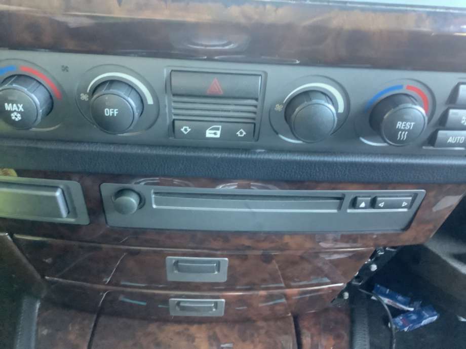Bilstereo til BMW 7-Serie, 2000-2008 (E65/E66/E67/E88) (E65/E66/E67/E88) (BMW|65 12 6 985 566)