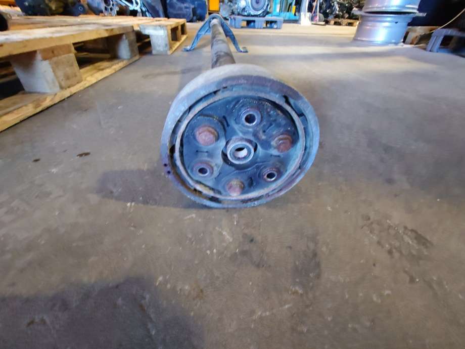 Mellomaksel til VW Passat 2011-2015 (B7) (B7) (VOLKSWAGEN|3C0521101AG|3C0 521 101 AG|)