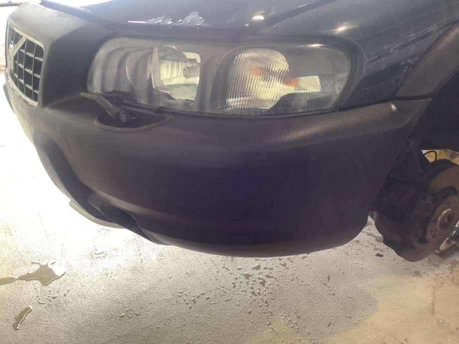 Støtfanger foran til Volvo XC70, 2001-2004 (Type I, Fase 1)  (VOLVO|8620581)