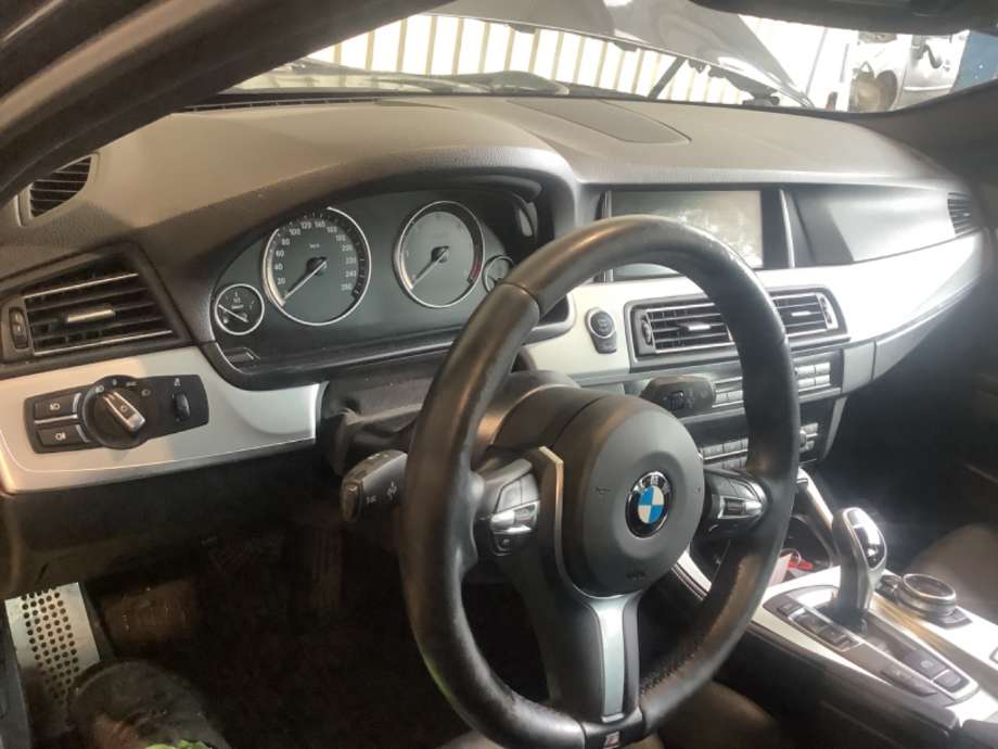 Dashbord til BMW 5-Serie, 2010-2017 (F10/F11) (F10/F11) (BMW|)