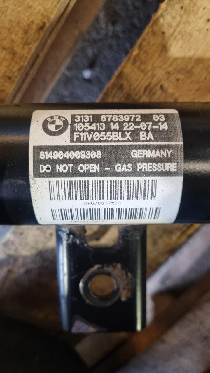 Fjærbein høyre foran til BMW 5-Serie 2010-2017 (F10/F11) (F10/F11) (BMW|31 31 6 783 972|31 33 6 796 762|)