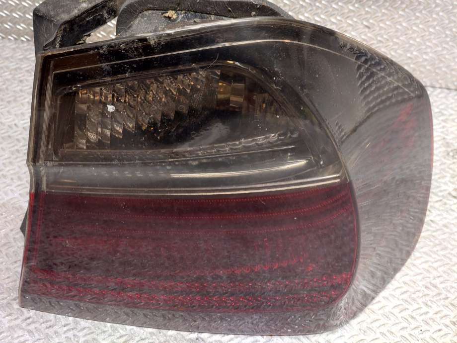 Baklykt høyre til BMW 3-Serie 2005-2011 (E90/E91/E92/E93) (E90/E91/E92/E93) (BMW|63216937458|63 21 6 937 458|)