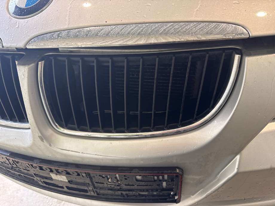 Grill venstre til BMW 3-Serie, 2005-2011 (E90/E91/E92/E93) (E90/E91/E92/E93) (BMW|)